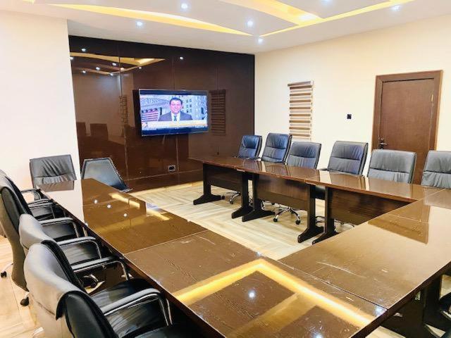 Mayfair Hotel Maitama อาบูจา ภายนอก รูปภาพ