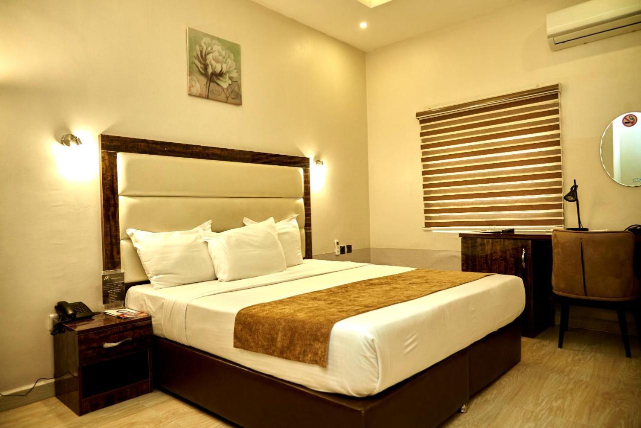 Mayfair Hotel Maitama อาบูจา ภายนอก รูปภาพ